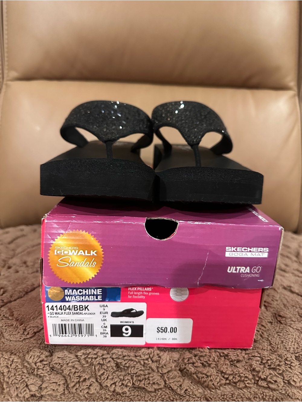 Skechers Women's Black Glitter Go Walk Flip-Flop Sandals